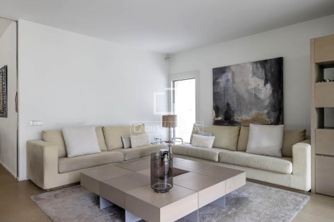 Villa zum Verkauf in Barcelona, Spanien 6 Schlafzimmer, 334 m2 Nr. 161373 - Foto 12