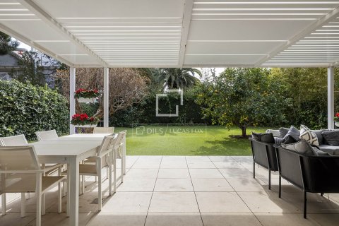 Villa zum Verkauf in Barcelona, Spanien 6 Schlafzimmer, 334 m2 Nr. 161373 - Foto 5