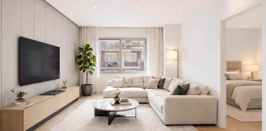 Lägenhet i Barcelona, Spanien 3 sovrum, 108 kvm. Nr. 161375