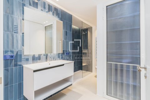 Lägenhet till salu i Barcelona, Spanien 3 sovrum, 108 kvm. Nr. 161375 - foto 13