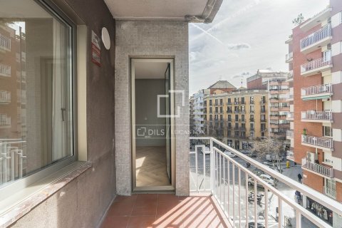 Lägenhet till salu i Barcelona, Spanien 3 sovrum, 108 kvm. Nr. 161375 - foto 30