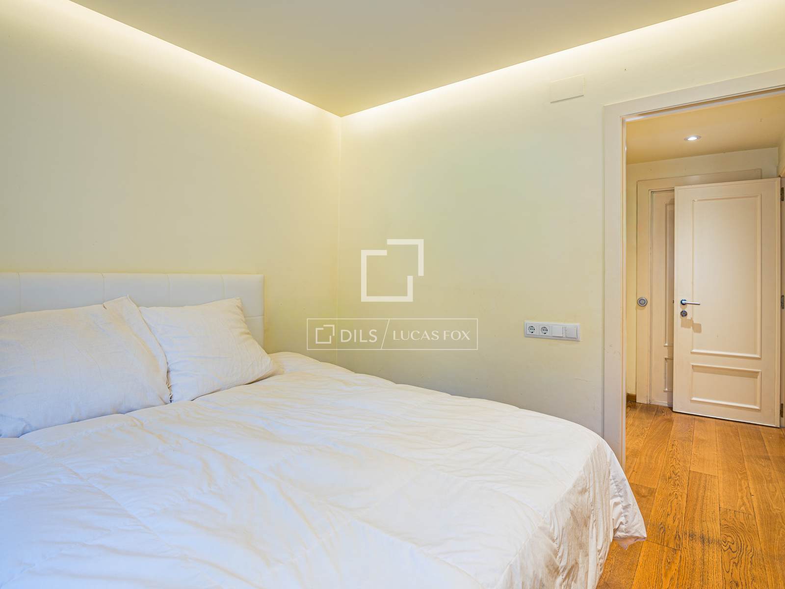 Villa a Sant Cugat Del Valles, Barcelona, Spagna 6 camere da letto, 529 mq. N° 161374