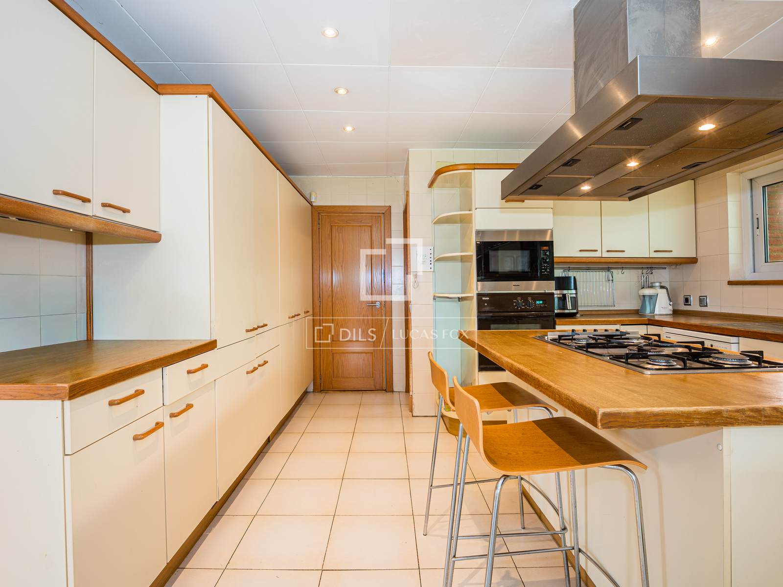 Villa a Sant Cugat Del Valles, Barcelona, Spagna 6 camere da letto, 529 mq. N° 161374