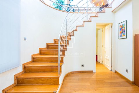 Villa for sale in Sant Cugat Del Valles, Barcelona, Spain 6 bedrooms, 529 sq.m. No. 161374 - photo 6