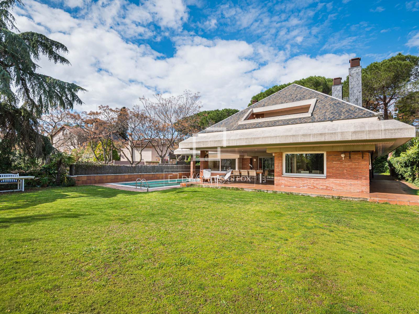 Villa a Sant Cugat Del Valles, Barcelona, Spagna 6 camere da letto, 529 mq. N° 161374