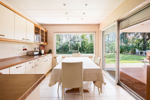 Villa for sale in Sant Cugat Del Valles, Barcelona, Spain 6 bedrooms, 529 sq.m. No. 161374 - photo 17