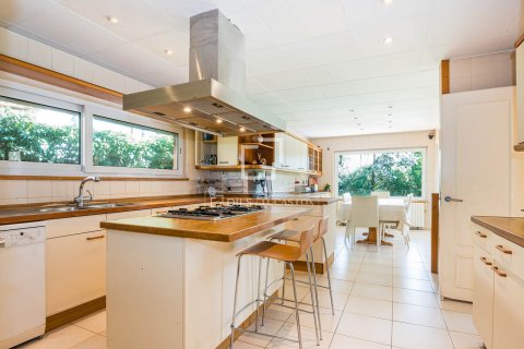 Villa for sale in Sant Cugat Del Valles, Barcelona, Spain 6 bedrooms, 529 sq.m. No. 161374 - photo 20