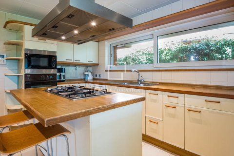 Villa for sale in Sant Cugat Del Valles, Barcelona, Spain 6 bedrooms, 529 sq.m. No. 161374 - photo 23