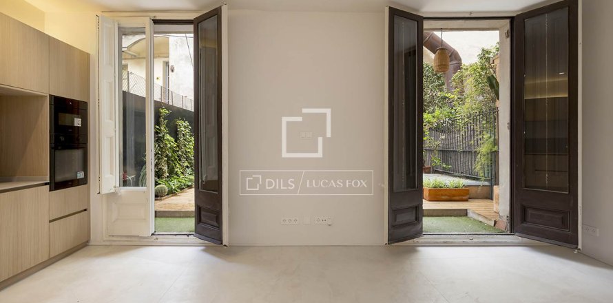 Wohnung in Barcelona, Spanien 3 Schlafzimmer, 92 m2 Nr. 161372