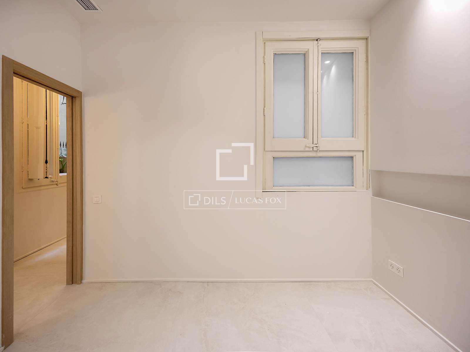 Apartment à Barcelona, Espagne 3 chambres, 92 m2 No. 161372