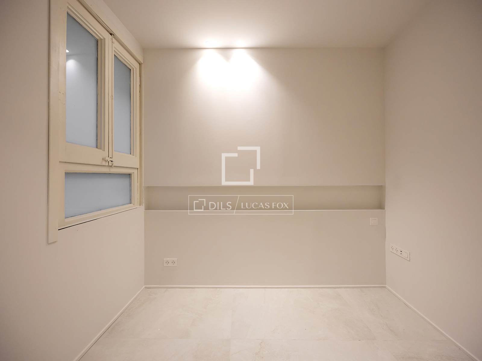 Apartment à Barcelona, Espagne 3 chambres, 92 m2 No. 161372