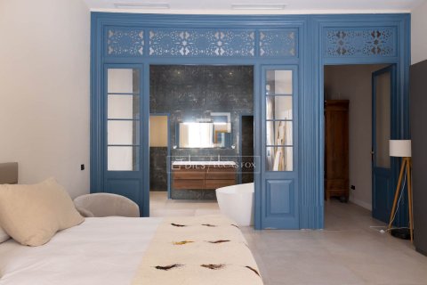 Huvila myytävänä El Masnou, Barcelona, Espanja, 5 makuuhuonetta, 379 m2 No. 161377 - kuva 17