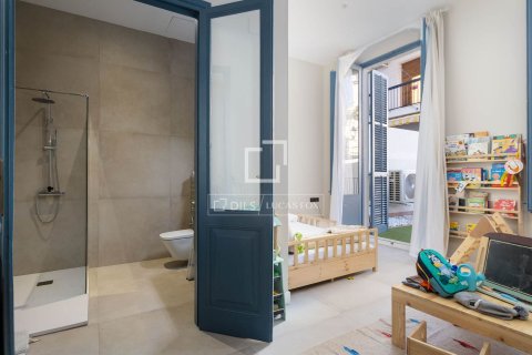 Huvila myytävänä El Masnou, Barcelona, Espanja, 5 makuuhuonetta, 379 m2 No. 161377 - kuva 20