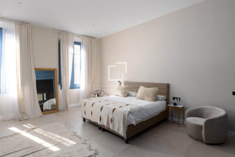 Huvila myytävänä El Masnou, Barcelona, Espanja, 5 makuuhuonetta, 379 m2 No. 161377 - kuva 16