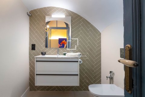 Huvila myytävänä El Masnou, Barcelona, Espanja, 5 makuuhuonetta, 379 m2 No. 161377 - kuva 22