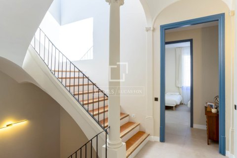 Huvila myytävänä El Masnou, Barcelona, Espanja, 5 makuuhuonetta, 379 m2 No. 161377 - kuva 26