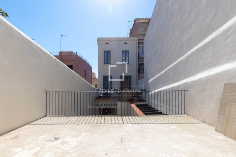Huvila myytävänä El Masnou, Barcelona, Espanja, 5 makuuhuonetta, 379 m2 No. 161377 - kuva 30