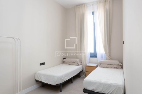 Huvila myytävänä El Masnou, Barcelona, Espanja, 5 makuuhuonetta, 379 m2 No. 161377 - kuva 24