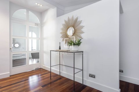 Lägenhet för uthyrning i Barcelona, Spanien 4 sovrum, 235 kvm. Nr. 161371 - foto 10