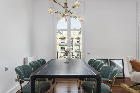 Lägenhet för uthyrning i Barcelona, Spanien 4 sovrum, 235 kvm. Nr. 161371 - foto 6