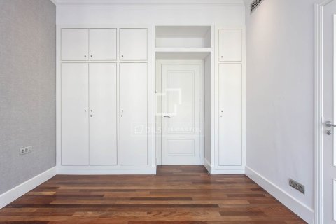 Lägenhet för uthyrning i Barcelona, Spanien 4 sovrum, 235 kvm. Nr. 161371 - foto 20