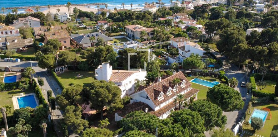 Villa in Sitges, Barcelona, Spain 5 bedrooms, 842 sq.m. No. 161376