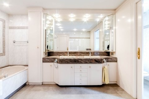 Villa for sale in Sitges, Barcelona, Spain 5 bedrooms, 842 sq.m. No. 161376 - photo 27