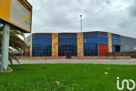 Продажа коммерческой недвижимости в Онда, Кастельон, Испания 568м2 №153818 - фото 2