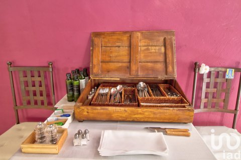 Hotel w Els Guiamets, Tarragona, Hiszpania 10 sypialni, 626 mkw. nr 153817 – zdjęcie 24