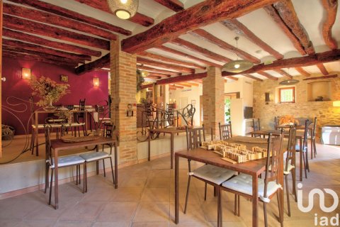 Hotel w Els Guiamets, Tarragona, Hiszpania 10 sypialni, 626 mkw. nr 153817 – zdjęcie 8