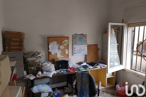 Huoneisto myytävänä Badalona, Barcelona, Espanja, 3 makuuhuonetta, 220 m2 No. 153814 - kuva 11