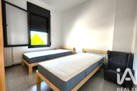 Radhus till salu i Manlleu, Barcelona, Spanien 3 sovrum, 94 kvm. Nr. 172416 - foto 12