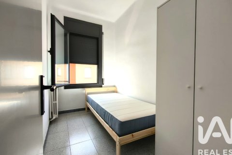 Radhus till salu i Manlleu, Barcelona, Spanien 3 sovrum, 94 kvm. Nr. 172416 - foto 10