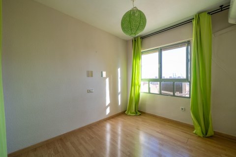 Apartamento en alquiler en Alicante, España 2 dormitorios, 91 m2 No. 144132 - foto 5
