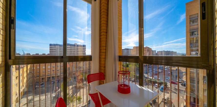 Apartamento en Alicante, España 2 dormitorios, 91 m2 No. 144132