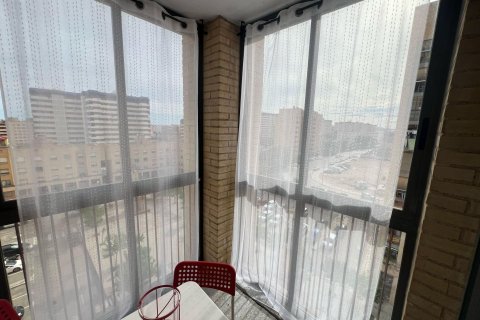 Apartment à louer à Alicante, Espagne, 2 chambres, 91 m2 No. 144132 - photo 7