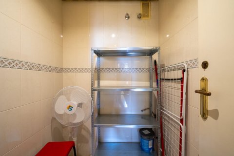 Apartamento en alquiler en Alicante, España 2 dormitorios, 91 m2 No. 144132 - foto 26