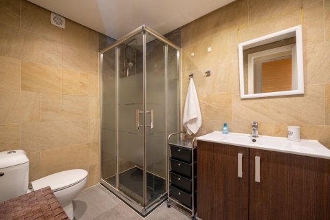 Apartamento en alquiler en Alicante, España 2 dormitorios, 91 m2 No. 144132 - foto 24