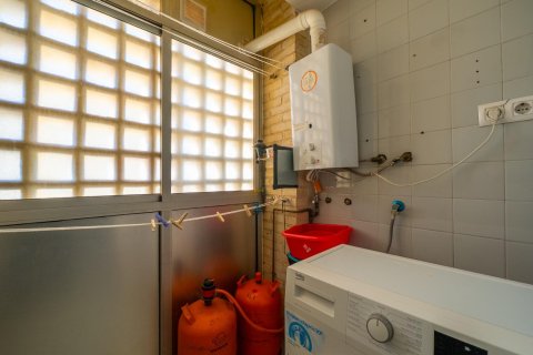 Apartamento en alquiler en Alicante, España 2 dormitorios, 91 m2 No. 144132 - foto 30