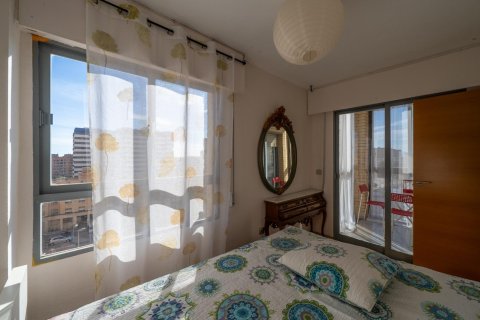 Apartamento en alquiler en Alicante, España 2 dormitorios, 91 m2 No. 144132 - foto 2
