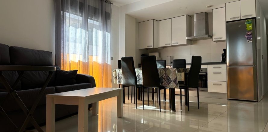 Dzīvoklis Torrevieja, Alicante, Spānijā 2 istabas, 77 m2 Nr. 144136