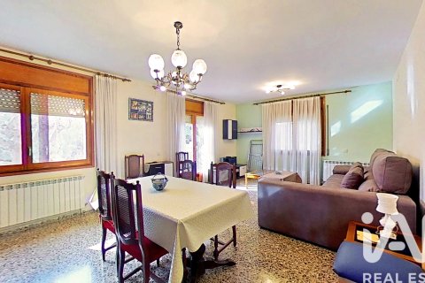 Apartment for sale in Vallmoll, Tarragona, Spain 4 bedrooms, 256 sq.m. No. 173168 - photo 2