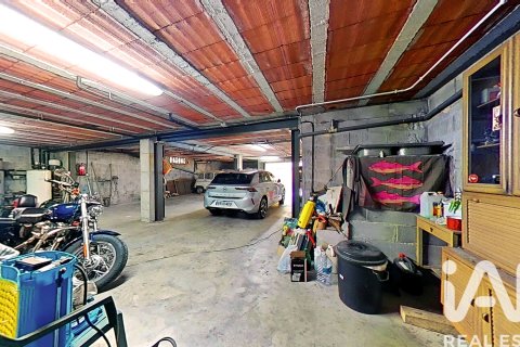 Apartment for sale in Vallmoll, Tarragona, Spain 4 bedrooms, 256 sq.m. No. 173168 - photo 27