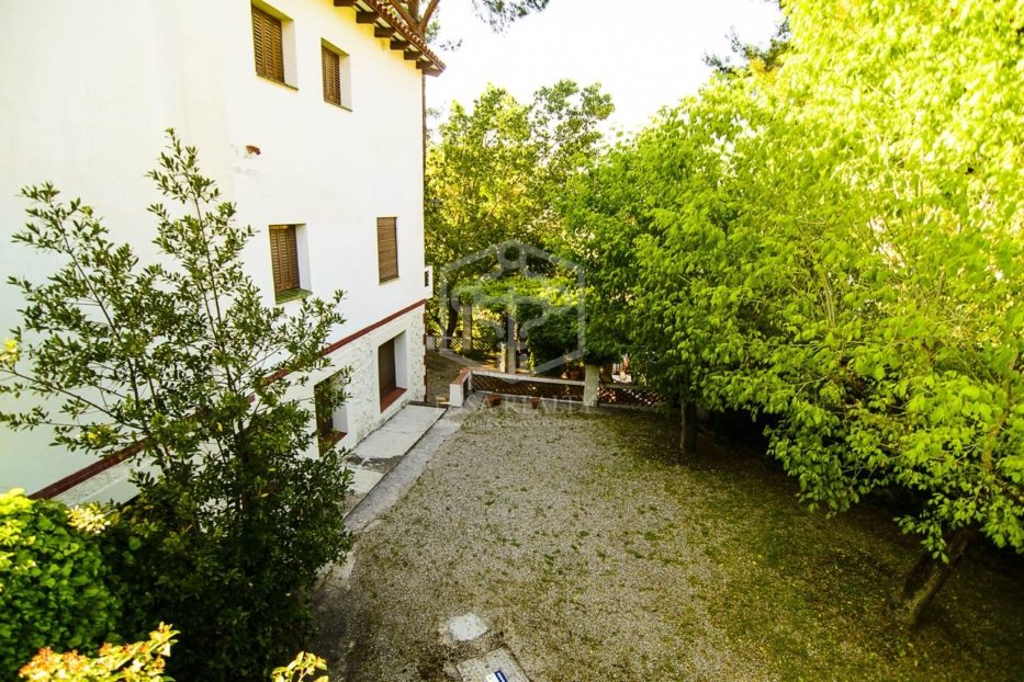 Commercial property in Gelida, Barcelona, Spain 13 bedrooms, 1164 sq.m. No. 78390