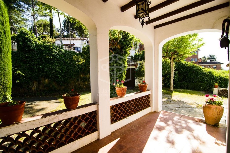 Commercial property in Gelida, Barcelona, Spain 13 bedrooms, 1164 sq.m. No. 78390