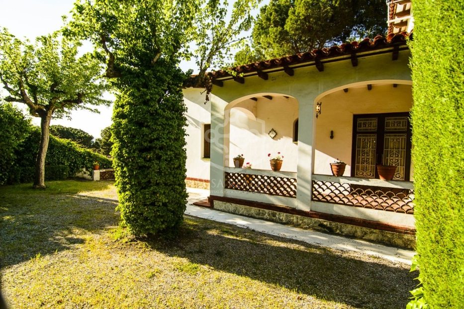 Commercial property in Gelida, Barcelona, Spain 13 bedrooms, 1164 sq.m. No. 78390