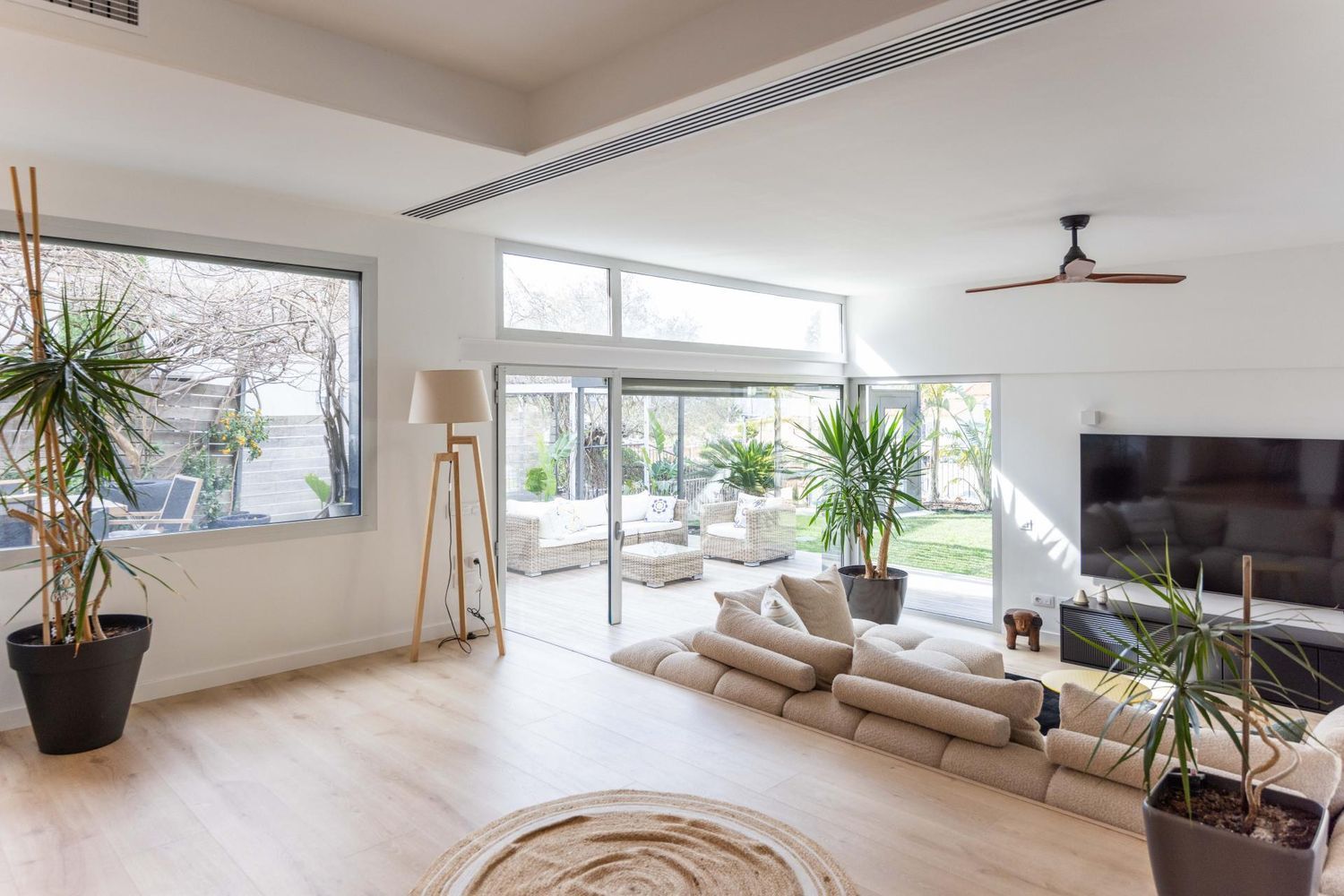 House à Esplugues de Llobregat, Barcelona, Espagne 4 chambres, 351 m2 No. 182663