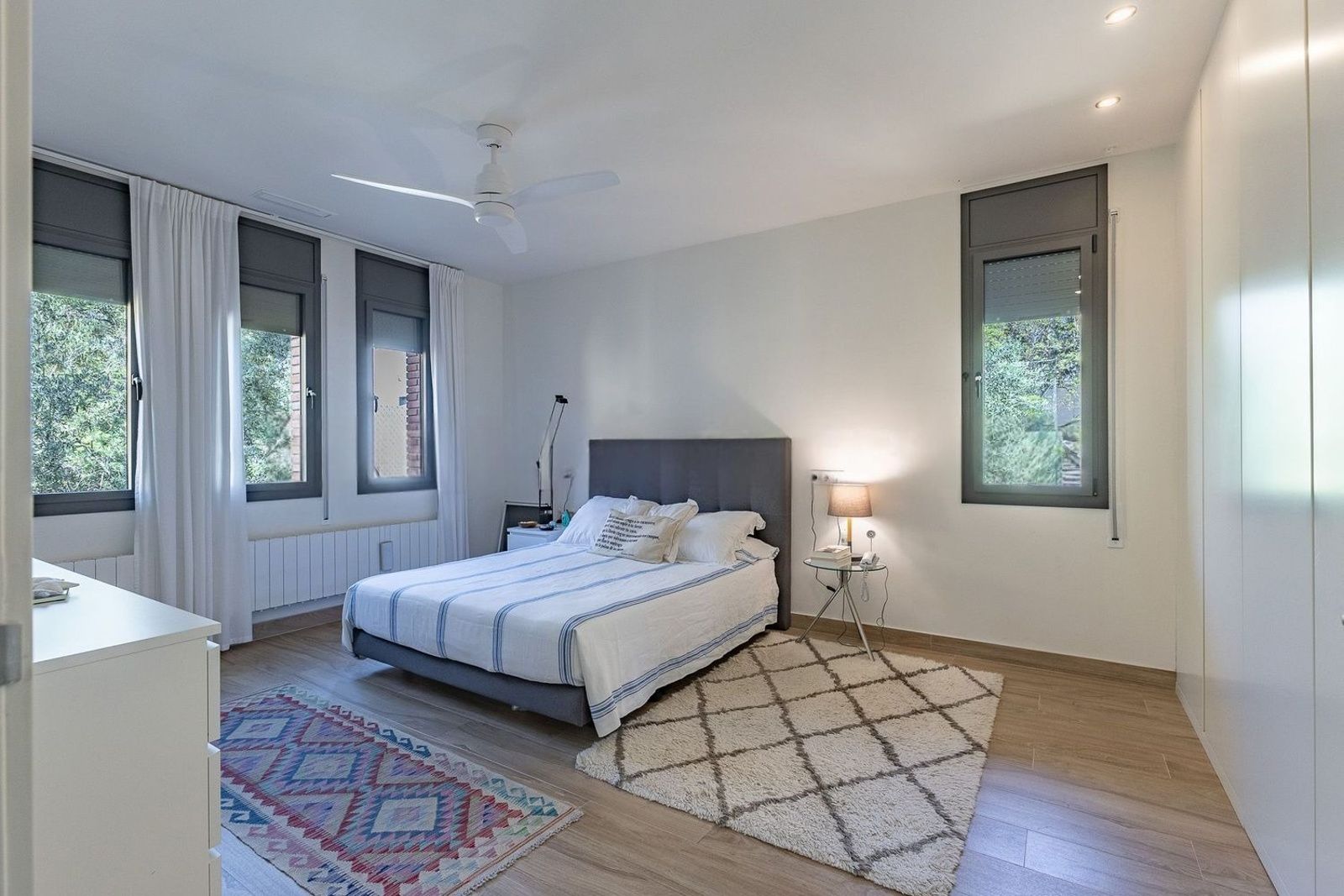 Dom w Sant Just Desvern, Barcelona, Hiszpania 8 sypialni, 571 mkw. nr 182662