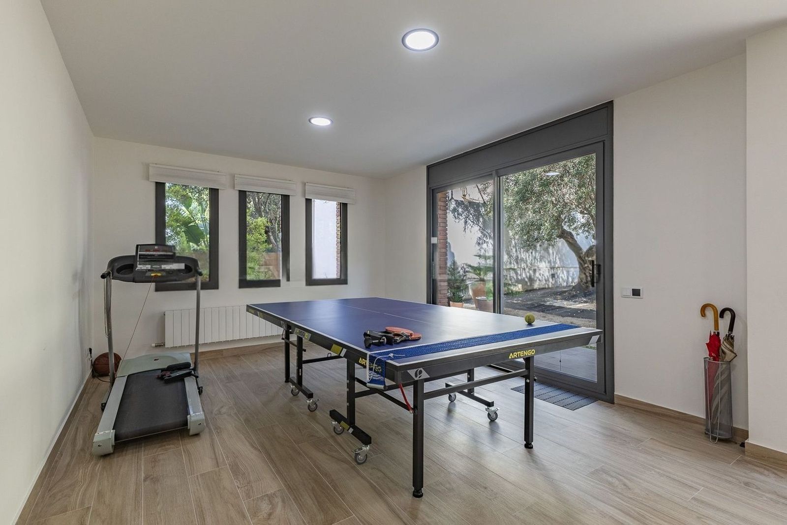 Dom w Sant Just Desvern, Barcelona, Hiszpania 8 sypialni, 571 mkw. nr 182662