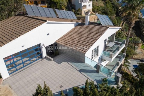 Villa till salu i Lloret de Mar, Girona, Spanien 4 sovrum, 609 kvm. Nr. 182664 - foto 9